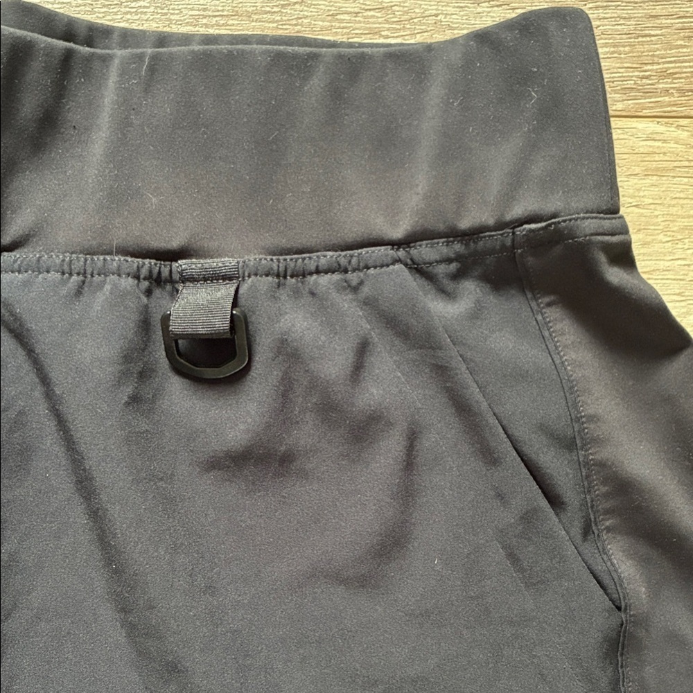 AVALANCHE Black Athletic Shorts Lightweight Performance large - Picture 3 of 6